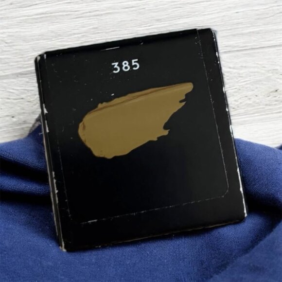 Fenty Beauty Pro Filt'r Foundation - Picture 2 of 2